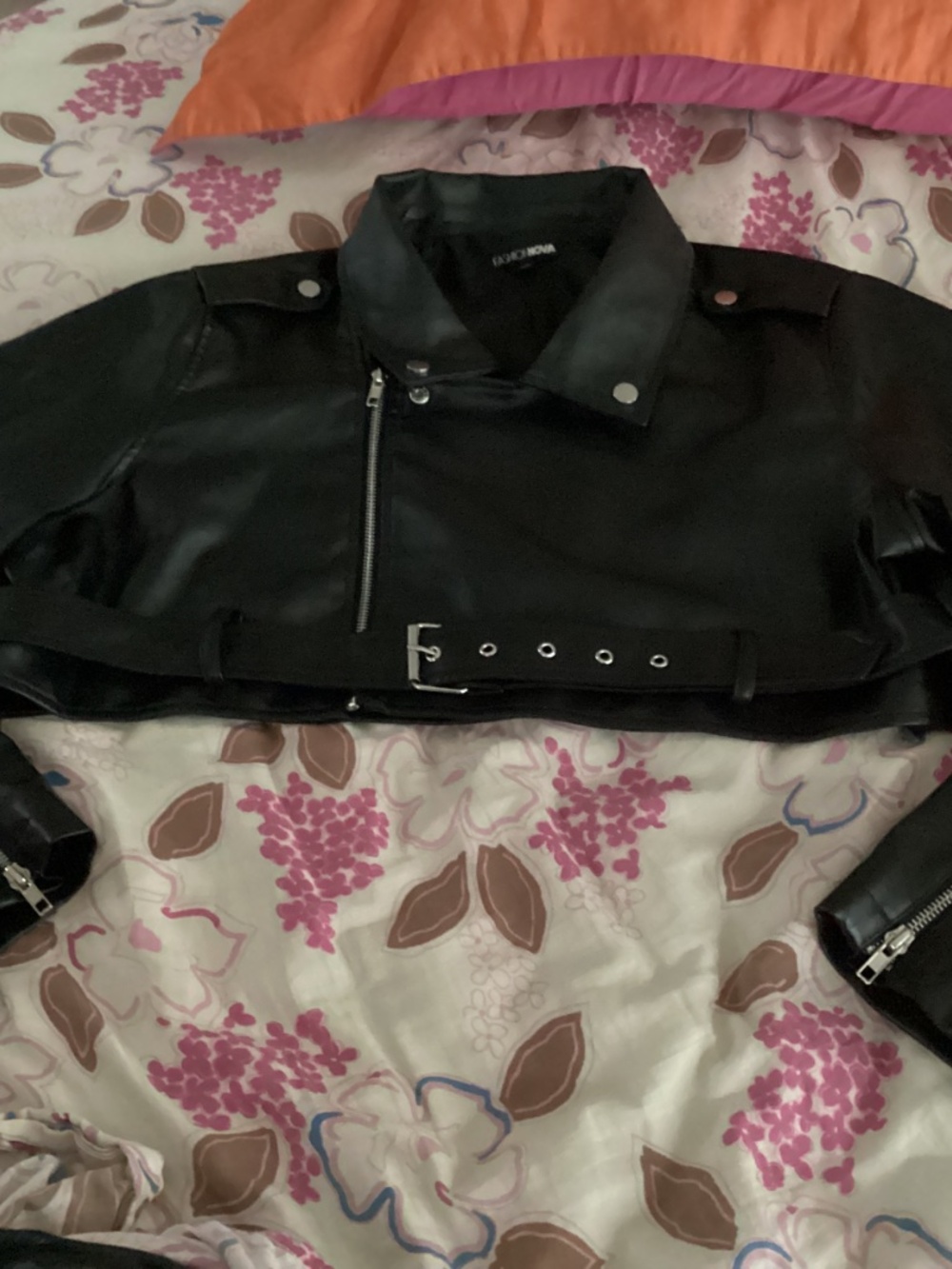 Moto Style Cropped Jacket - Picture 9 of 10